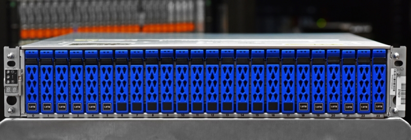 Обзор системы хранения NetApp AFF A250