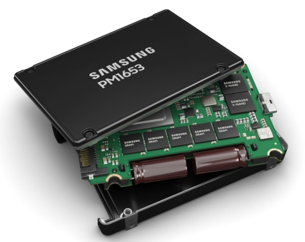 Samsung выпустила твердотельный накопитель PM1653 SAS-4 Enterprise